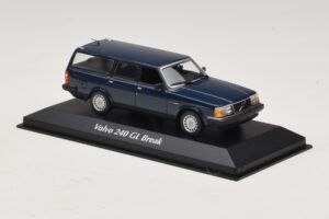 Volvo 240 GL Kombi Dunkelblau Maxichamps 1:43 940171412 Metall — Bild 3 von 5