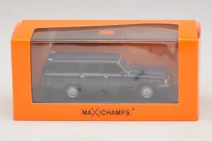 Volvo 240 GL Kombi Dunkelblau Maxichamps 1:43 940171412 Metall — Bild 5 von 5