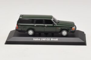 Volvo 240 GL Kombi Dunkelgrün Maxichamps 1:43 940171411 Metall