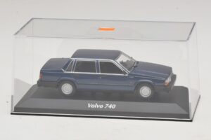 Volvo 740 Dark Blue Metallic Maxichamps 1:43 940171701 Metall — Bild 4 von 5
